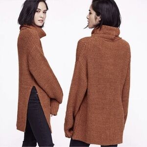 Free People oversized knit chunky turtleneck slit sides womens Size XS